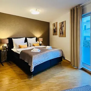 Stylish Naehe Hbf-tiefgarage-lift Apartment